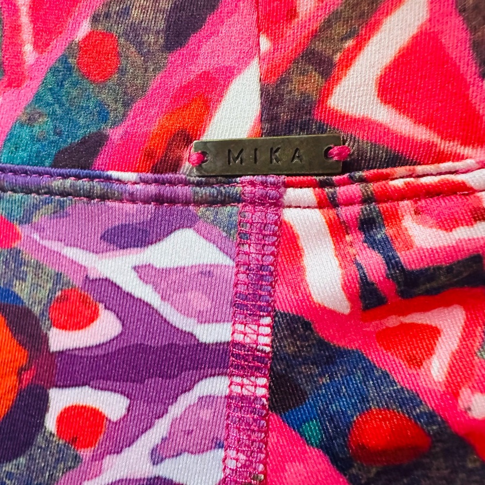 Mika Yoga Wear Vibrant Multicolor Shorts - Picture 4 of 5